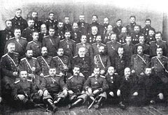 Группа чинов полиции, снятая с Кронштадтским Военным Губернатором. 1908 г.