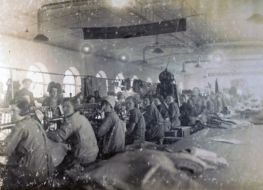 Белошвейный цех Кронштадтской швейной фабрики