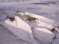 Лёд Финского залива между Кронштадтом и Лисьим Носом