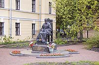 Памятник Иоанну Кронштадскому. Кронштадт.