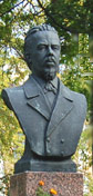 Фрагмент памятника А. С. Попову. Кронштадт.