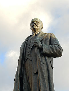 Фрагмент памятника Ленину в Кронштадте