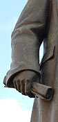 Фрагмент памятника Ленину. Кронштадт.